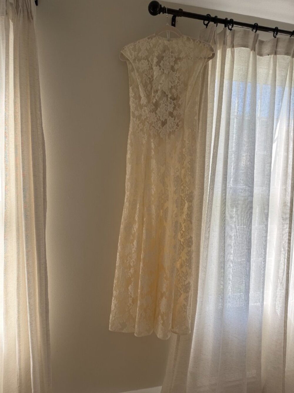 HUONG Boutique Sloane Dress - Picture 3 of 6